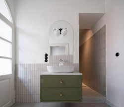 Interiéry vybavil nový nábytek. (Rekonstrukce Malého Buquoyského Paláce v Praze, Tereza Scheibová)