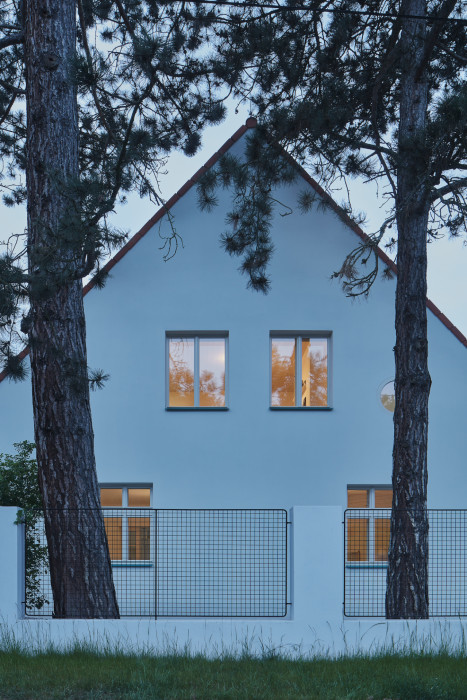 Vila s fontánou, Mjölk architekti