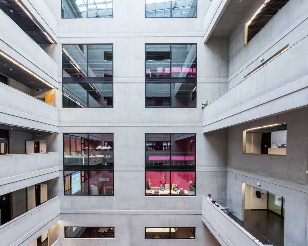 Nová budova Fakulty architektury ČVUT, stav z roku 2018, Alena Šrámková