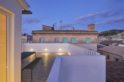 Činžovní dům Carrer Del Sol N° 3, KRESINGS