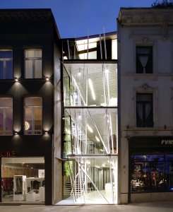 Fragile Lab, Mouton.
