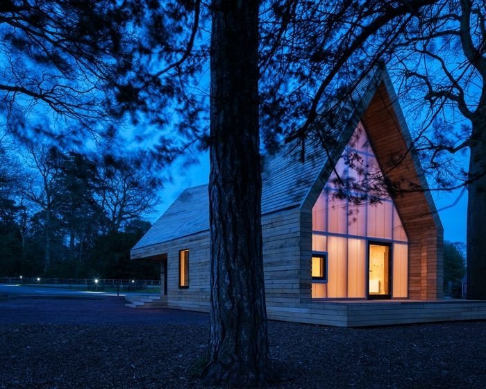 Wolfson Tree Management Centre od Invisible studio