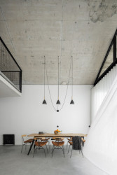 Casa NaMora v Portugalsku od Davida Bilo a Filipe Pina