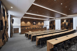 Studio Arch.Design zrekonstruovalo jednací síň Nejvyššího soudu v Brně