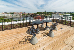 FIVE, QARTA architektura.