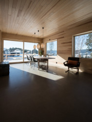 Červený dům z betonu v Lillehammeru, Sanden + Hodnekvam Architects/ John Sanden, Ingvild Hodnekvam, Anders Bjørneseth.