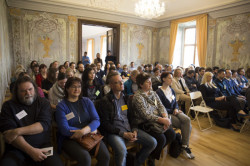 Konference Pojďme dělat město, přednáškový sál žďárského zámečku