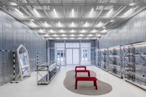 Multifunkční prodejna Off-White od Virgila Abloha a studia AMO