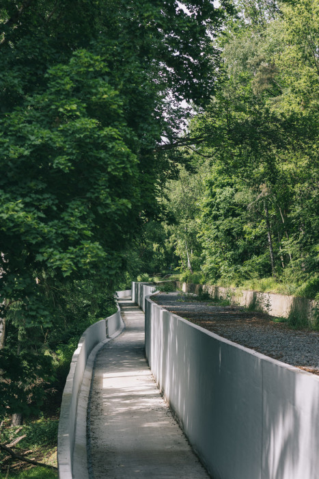 Cyklostezka v původním historickém vodním kanálu mezi Loučovicemi a Vyšší Brodem od A8000
