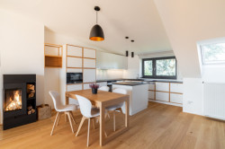 Interiér mezonetového bytu, studio AEIOU