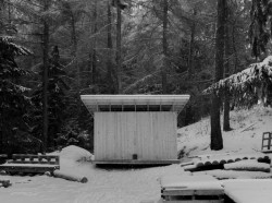 Útulňa pri Banskej Štiavnici, Ateliér HAUS / Miroslava Šestina, Tomáš Ružiak, Eva Šestina