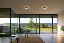 Výhled přes na Bílé Karpaty přes velká okna (Sídlo a showroom Janošík, Jakub Janošík)