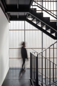 Dočasný bytový dům v Barceloně, Straddle3 + Eulia Arkitektura + Yaiza Terré