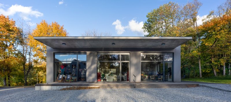 Přestavba garáží v Trojanovicích pro komerční účely od Kamil Mrva Architects