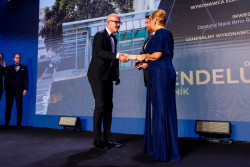 Druhé místo putovalo do České republiky, konkrétně do Brna. Cenu získal ateliér Chybik+Kristof, kteří obnovili Mendelův skleník.