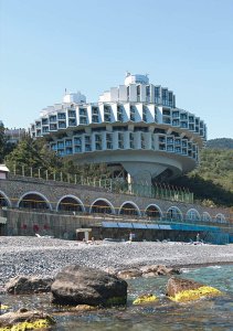 Sanatorium Družba, I. Vasilevsky, Y. Stefachuk, R. Tevosian. Kurpaty, Crimea, 1981-85