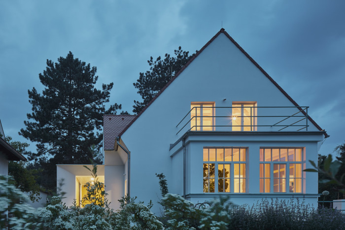 Vila s fontánou, Mjölk architekti