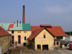Záchrana pivovaru v Kostelci nad Černými lesy - pohled na varnu - původní stav z roku 2001