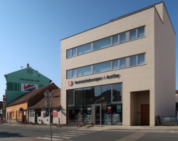 Multifunkční dům ve Vnoučkově ulici v Benešově, Markéta Cajthamlová, Daniela Slížová, Lenka Brožová Krušinová.