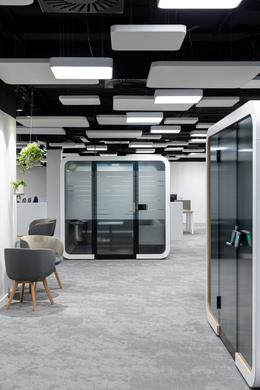 Pobočka Komerční banky v Praze od studia Reaktor