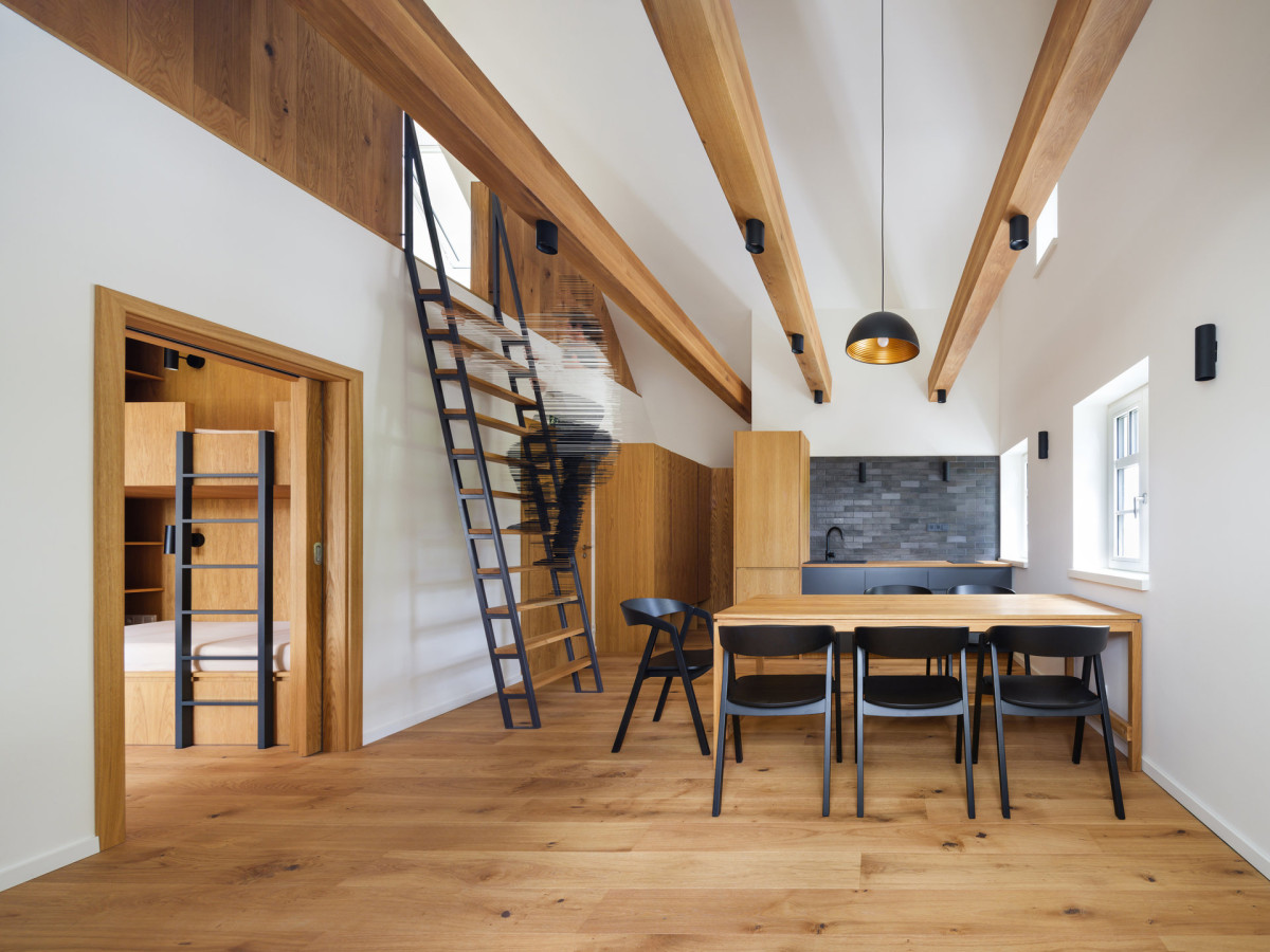 Interiér (Zářivý sudetský dům; No Architects)