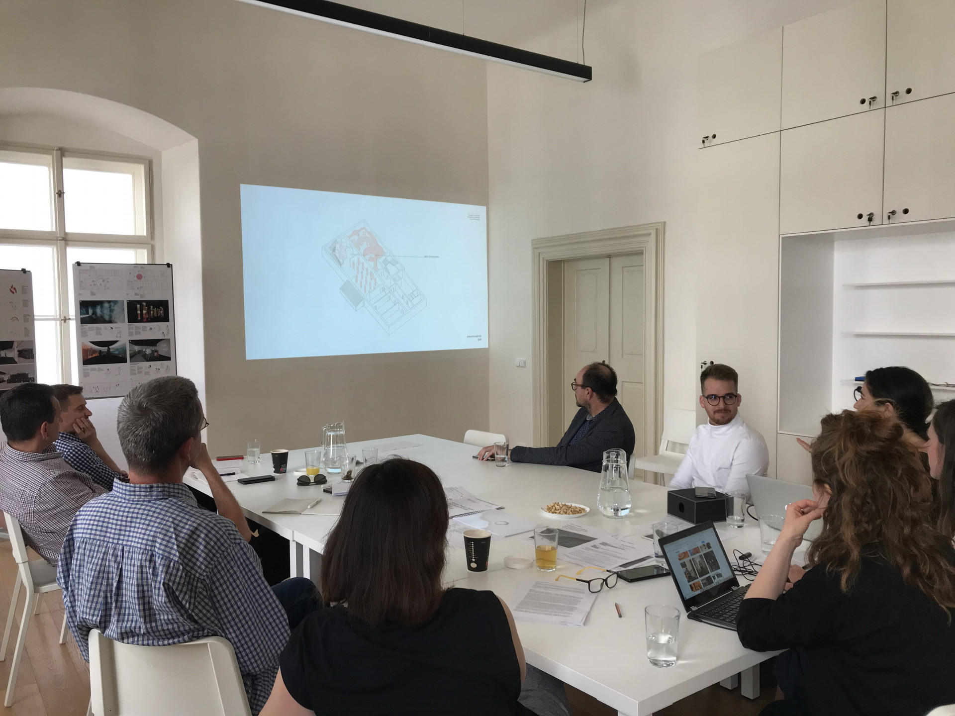 Prezentace soutěžního návrhu Studia COSMO a spol. na hodnotícím zasedání poroty