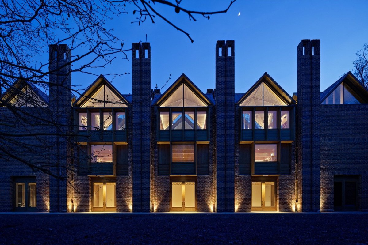 Nová knihovna při Magdalene College Cambridgeské univerzity od Niall McLaughlin Architects