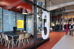 Canal atelier d’architecture, Mediatéka Brest, foto