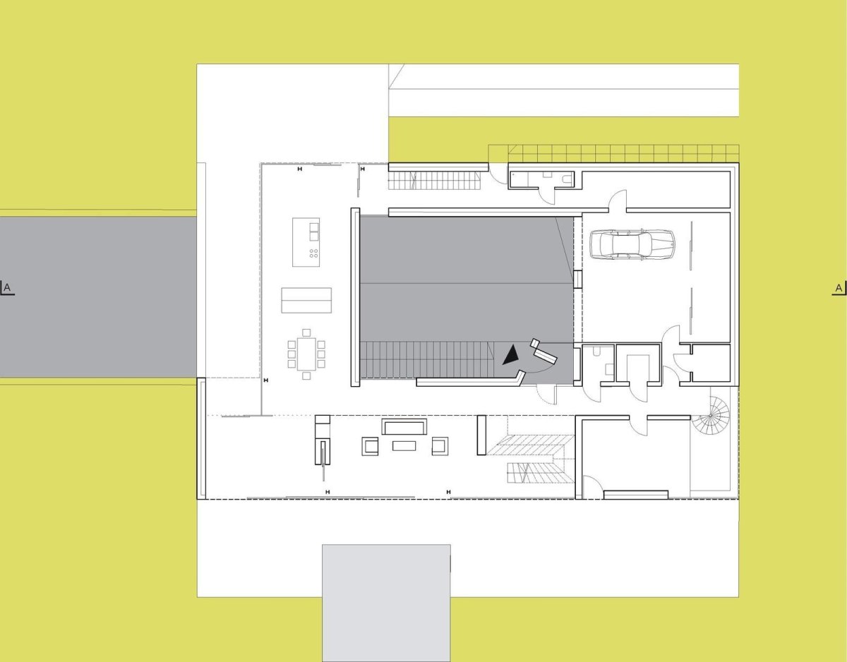 Robert Konieczny, KWK Promes, Aatrial House, přízemí