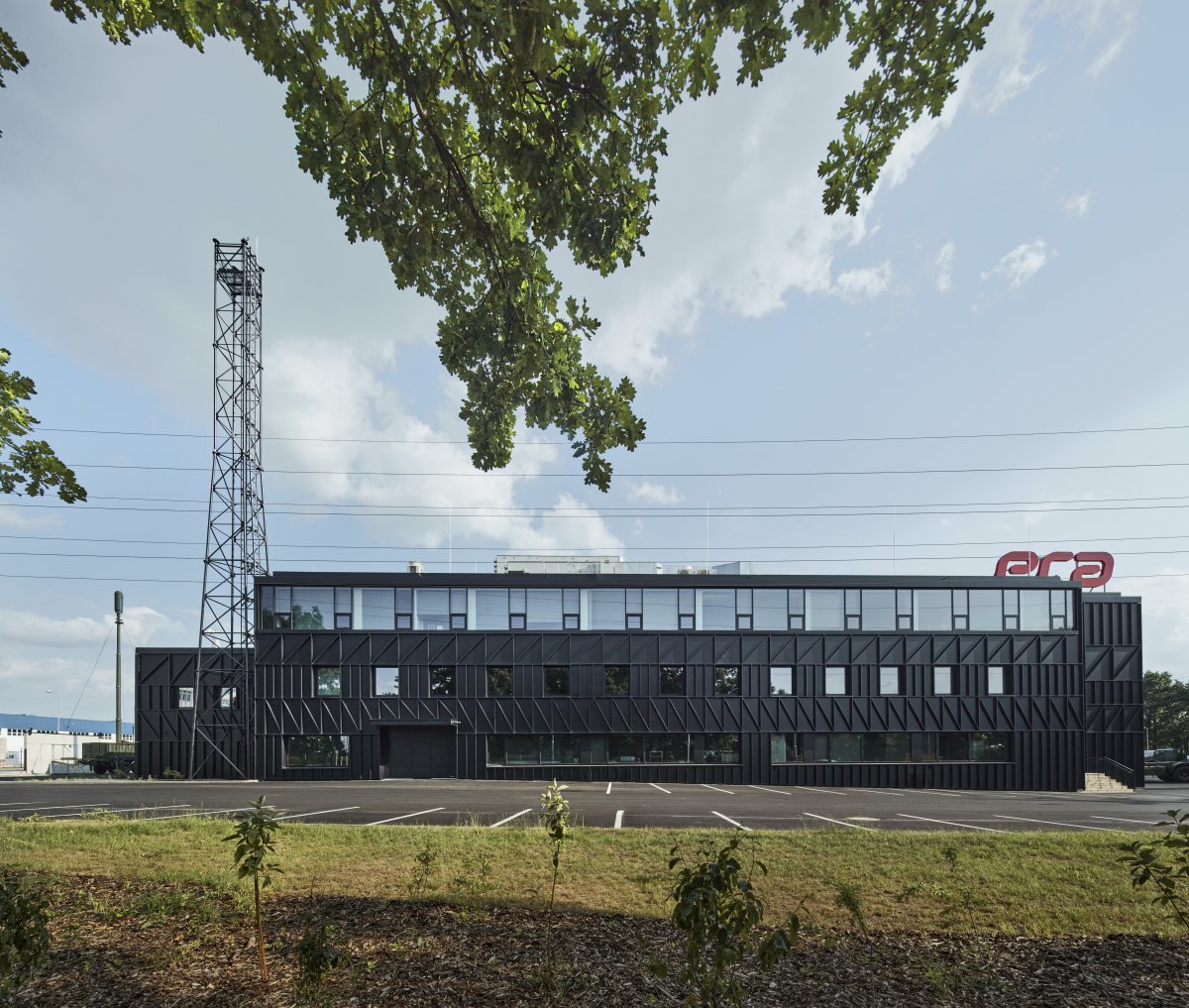 Rekonstrukce a přístavba výrobní haly ERA, Bíza architekti