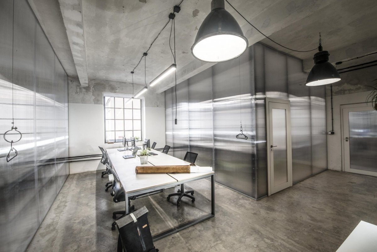 Coworking Přístavní v Praze od studia Reaktor