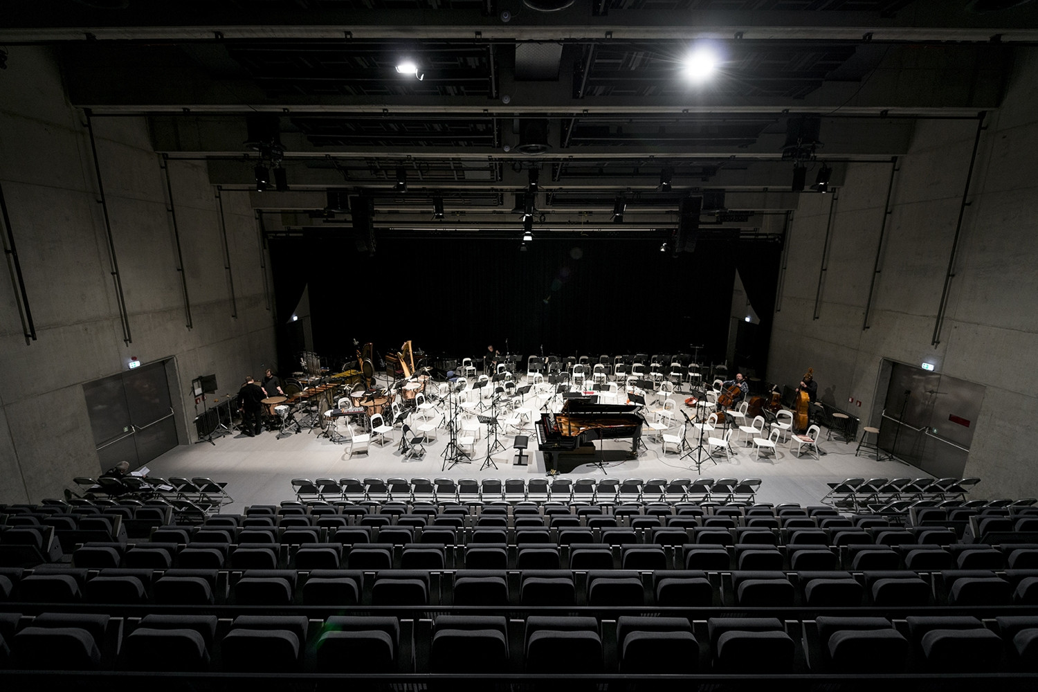 Koncert Mortona Feldmana v DOX+