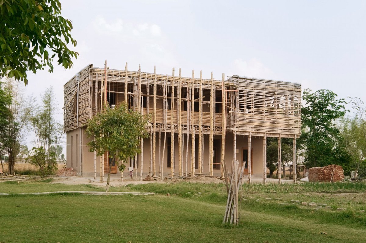 Škola v Pákistánu, ZRS architekten / Eike Roswag-Klinge.