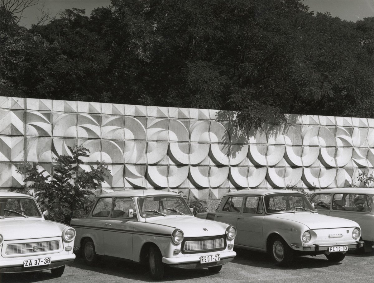 Trabant-Formsteinwand, 1976.