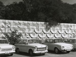 Trabant-Formsteinwand, 1976.