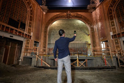 Leica Geosystems představila novou generaci laserových skenerů. Zde ruční skener BLK2GO, který díky sběru dat za chůze výrazně zefektivní proces zaměřování objektů