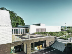 Základní škola s družinou ve francouzském městečku Otterswiller