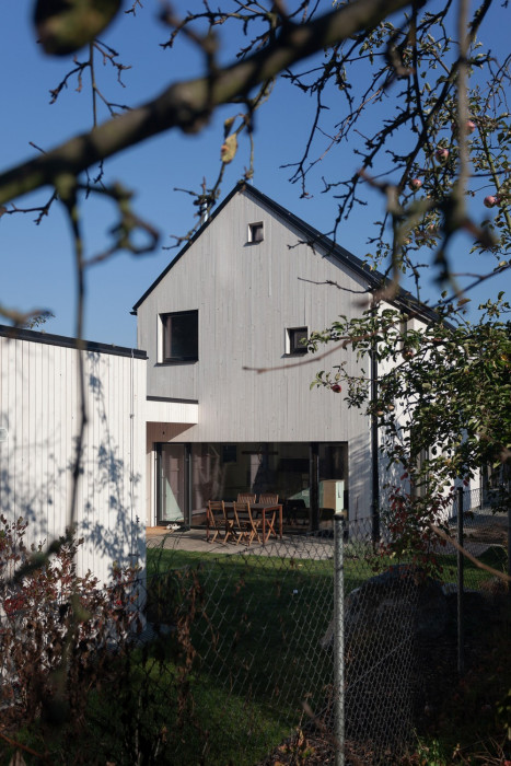 Dům před dvůr, DDAANN