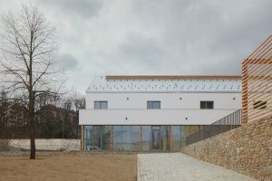 Přístavba Katolického gymnázia v Třebíči, Ateliér Tišnovka
