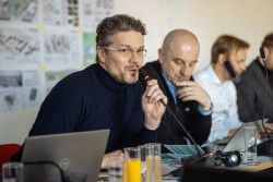 Investora, společnost Penta Real Estate, v porotě zastupuje její nejvyšší vedení country managing director David Musil, development director Rudolf Vacek a business director – commercial real estate Pavel Streblov