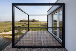 Obydlí v objetí golfu, 3x3,