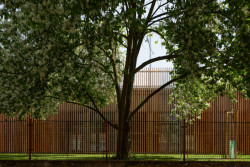 Studio Arch.Design realizovalo novou sportovní halu základní školy v pražských Letňanech