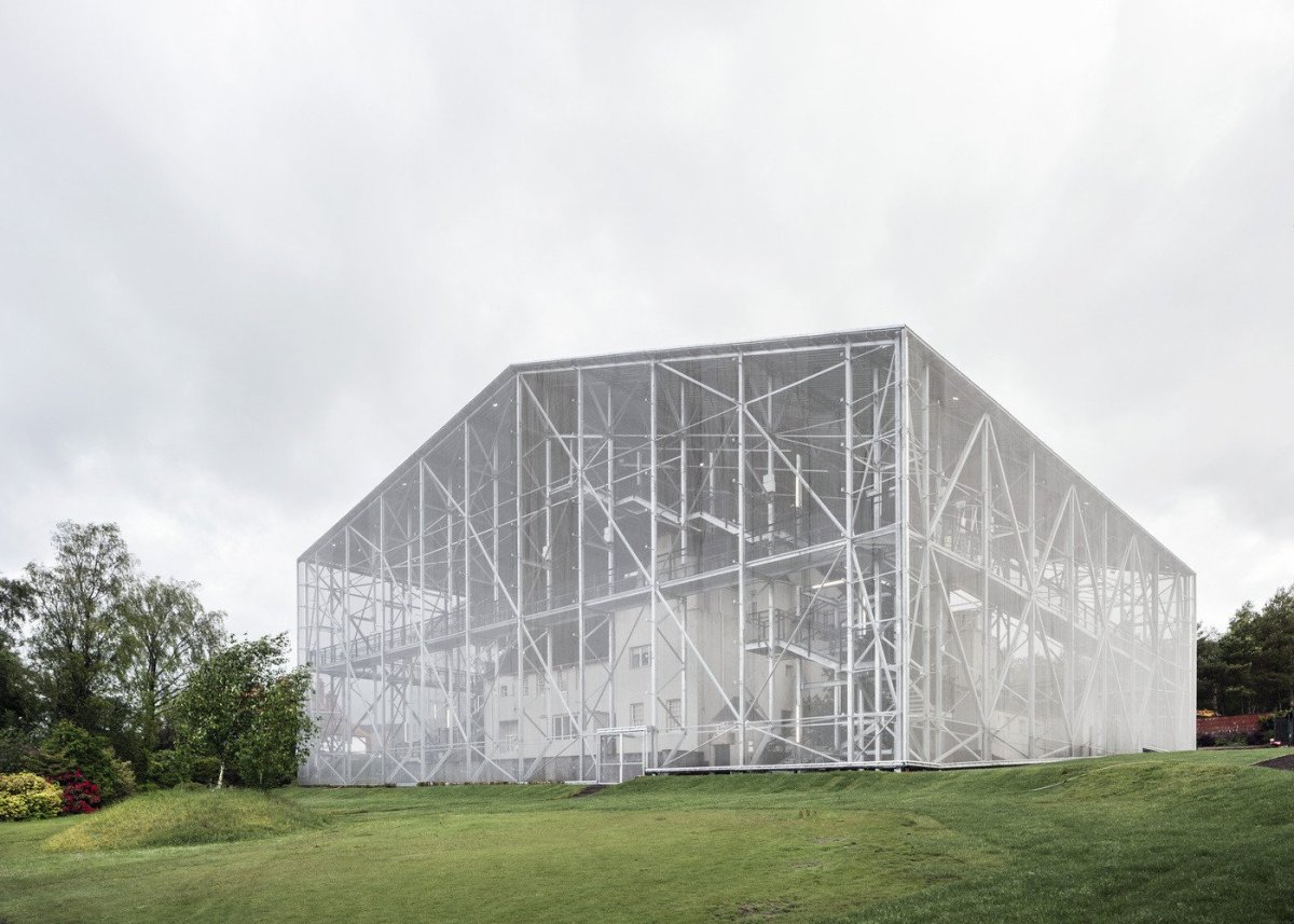 Rekonstrukce budovy Hill House od Charlese Rennieho Mackintoshe