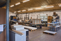 Interiors manufacture & design - výroba - zdroj: Interiors manufacture & design