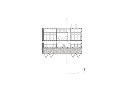 Půdorys 2. NP (Chata u Sázavy mezi skálou a řekou; Mimosa Architekti)