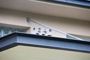 Revitalizace panelového domu v Rožnově pod Radhoštěm, Holiš + Šochová architekti