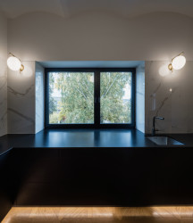 Zrekonstruovaná vila poblíž Prahy od Karnet architekti