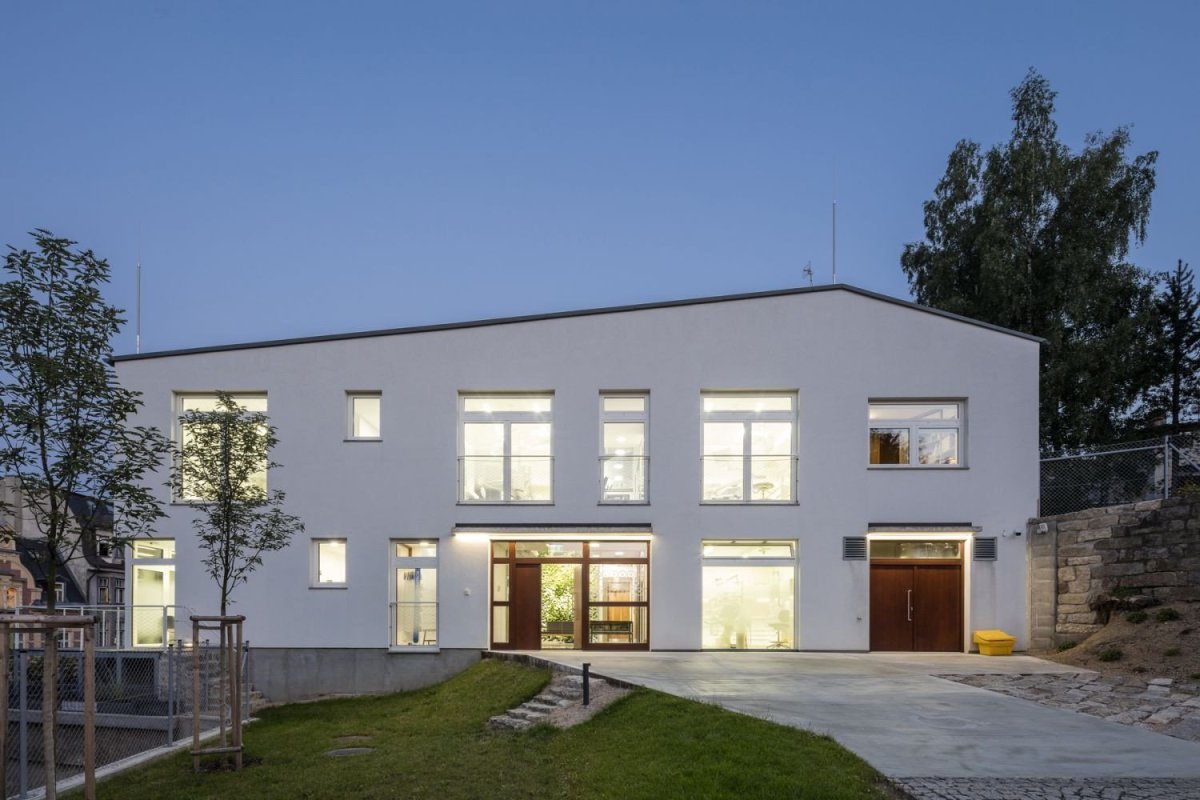 Zubaři Nad Mlýnem, studio Raketoplán