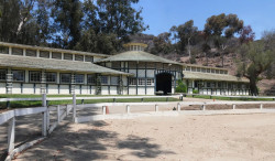 Ranč Willa Rogerse z 20. let - stáje