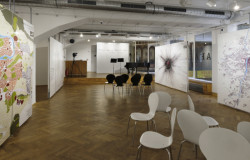 Expozice výstavy Ideální Velká/ Malá Praha, 1919/ 2019 v Galerii Lucerna.